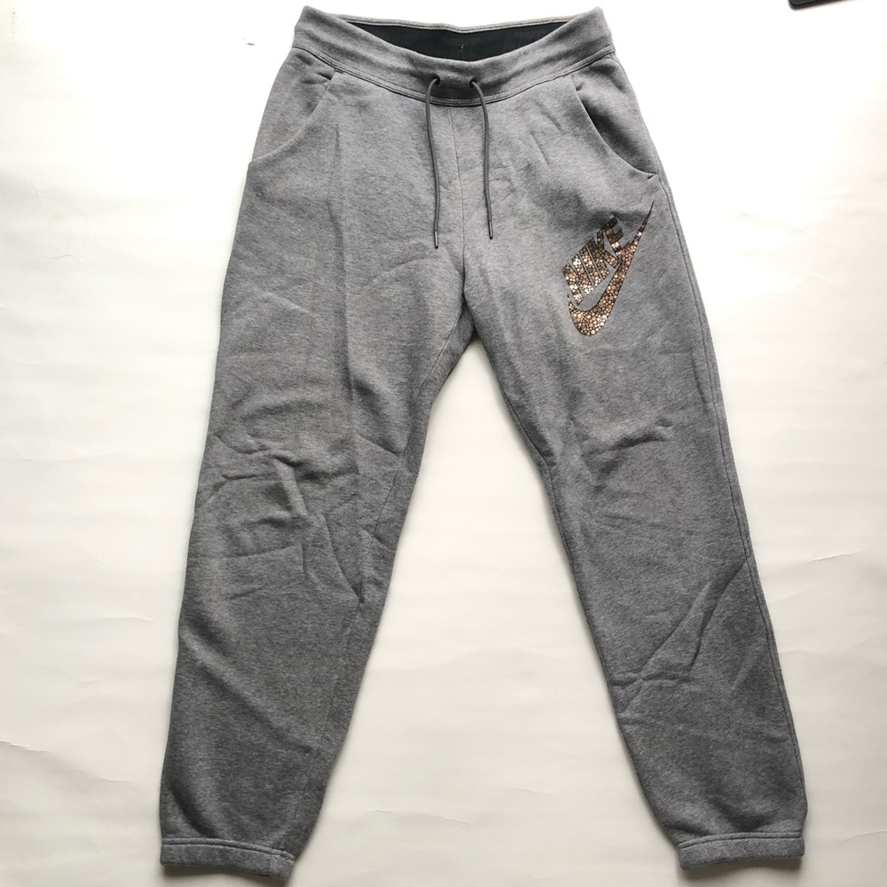 Woman’s Nike Grey Sweatpants